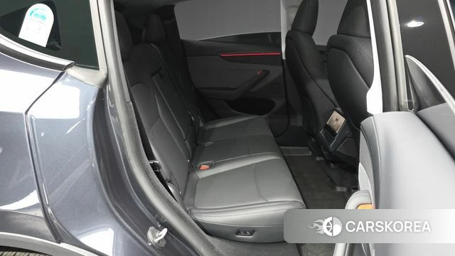 Tesla Model Y 2025 Серый из Кореи, фото 3