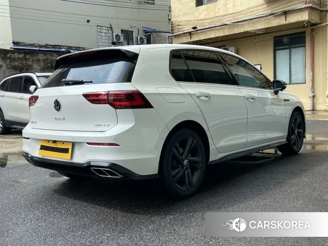 Volkswagen Golf 2023 Белый из Китая, фото 3