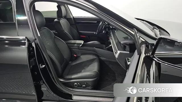 Hyundai Grandeur Hybrid (GN7) 2023 Черный из Кореи, фото 3