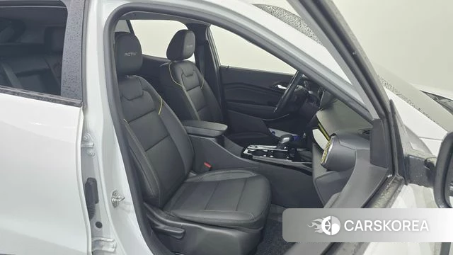 Chevrolet (GM Daewoo) Trax Crossover 2024 Белый из Кореи, фото 3