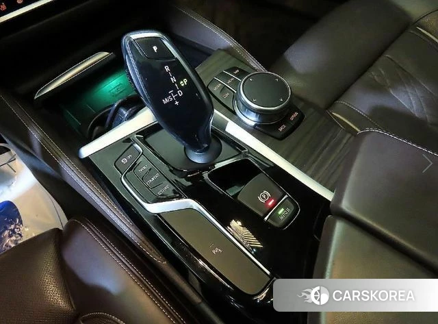 BMW 5 Series (G30) 2018 Синий из Кореи, фото 3