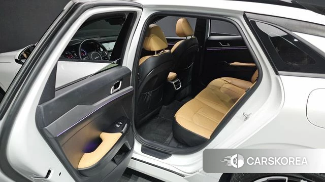 Kia K5 3rd generation 2023 Белый из Кореи, фото 3