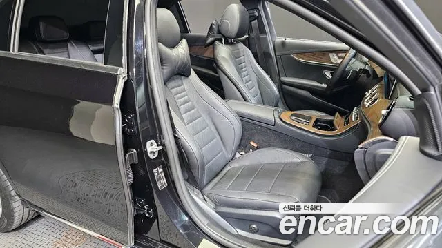 Mercedes-Benz E-Class W213 2023 Черный из Кореи, фото 3