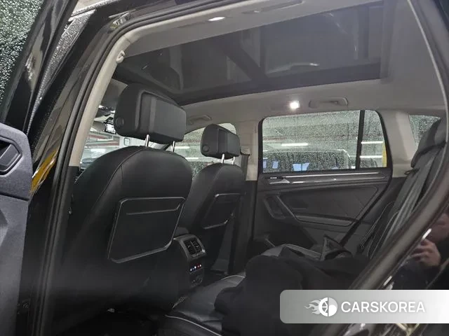 Volkswagen Tiguan second Generation 2020 Черный из Кореи, фото 3