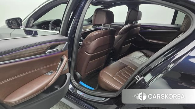 BMW 5 Series (G30) 2020 Черный из Кореи, фото 3