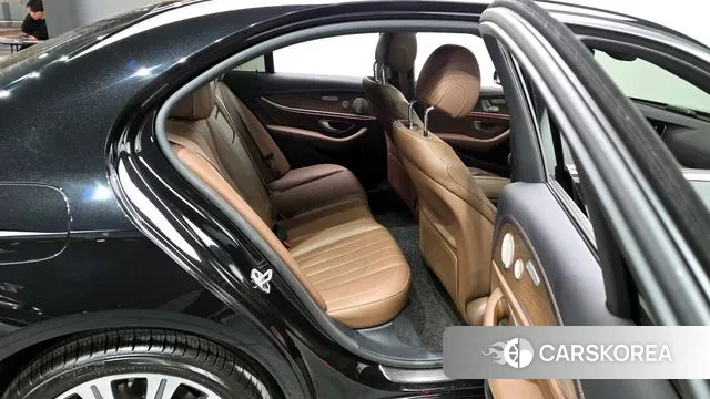 Mercedes-Benz E-Class W213 2022 Черный из Кореи, фото 3