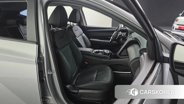 Hyundai Tucson (NX4) 2022 Серебряный из Кореи, фото 3