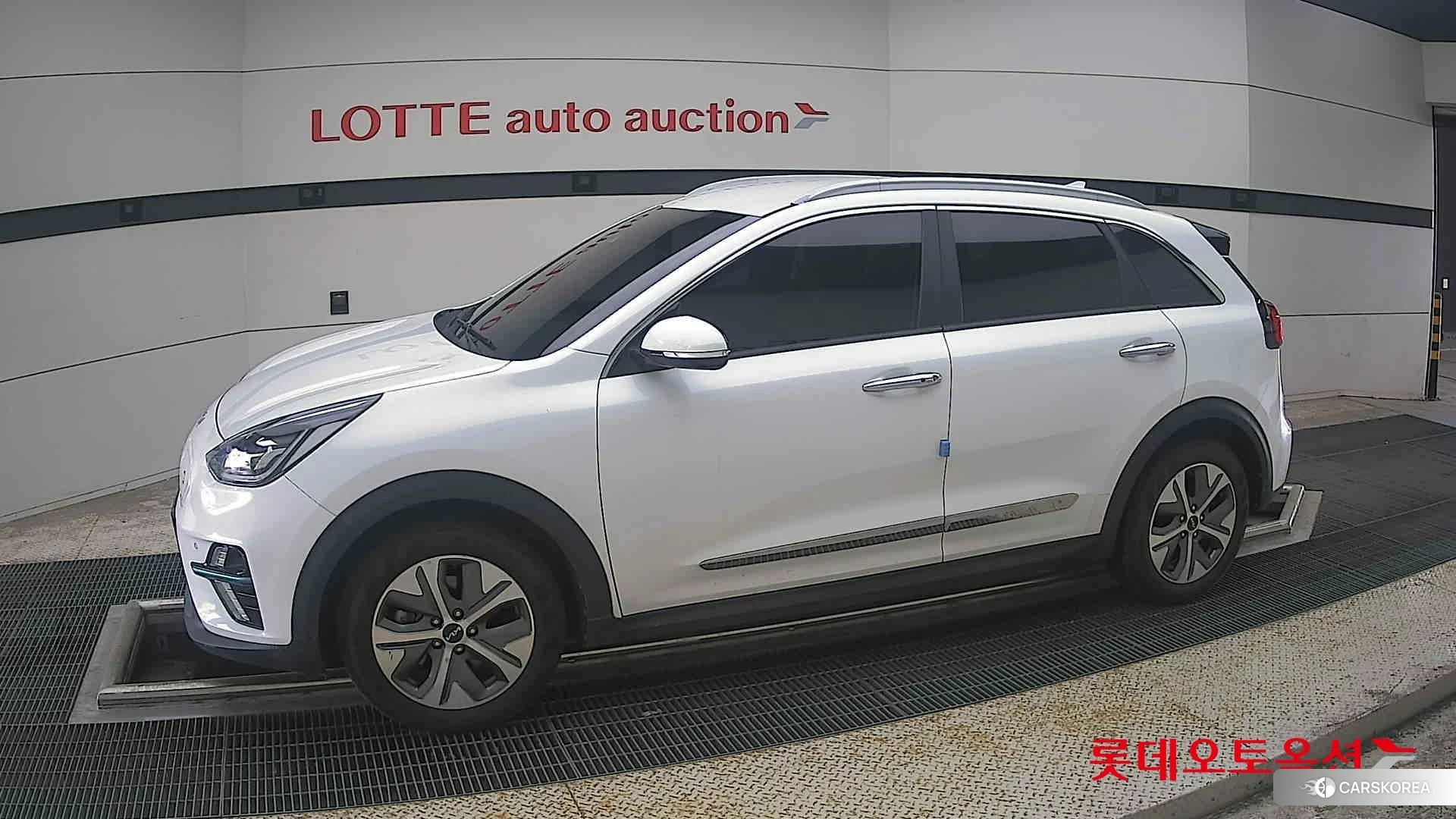 Kia Niro EV 2022 Snow White Pearl (optional) из Кореи, фото 3