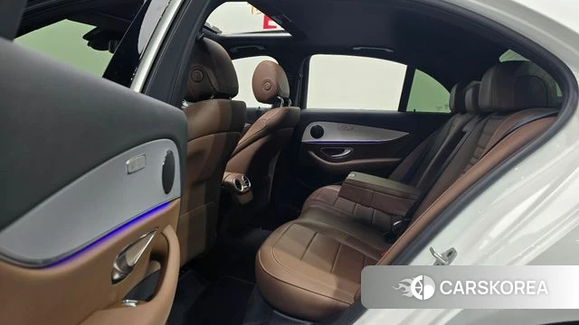 Mercedes-Benz E-Class W213 2021 Белый из Кореи, фото 3
