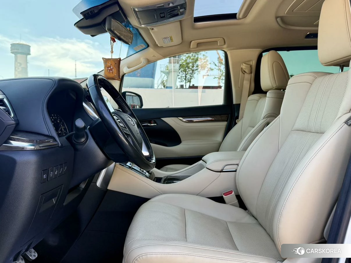 Toyota Elfa 2021 Белый из Китая, фото 3
