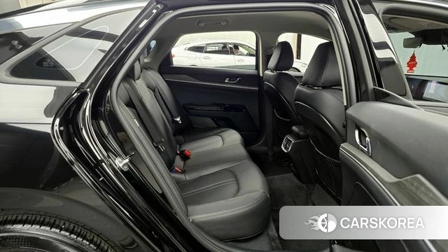 Kia The New K5 3rd generation 2023 Черный из Кореи, фото 3