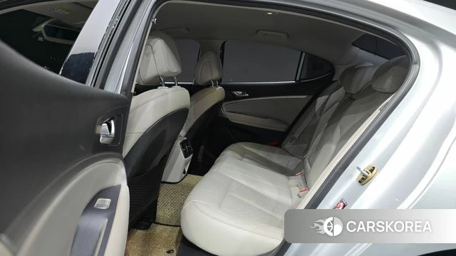 Genesis G70 2018 Серебряный из Кореи, фото 3