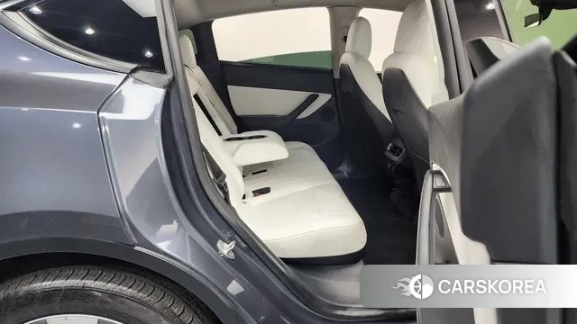 Tesla Model Y 2022 Серый из Кореи, фото 3