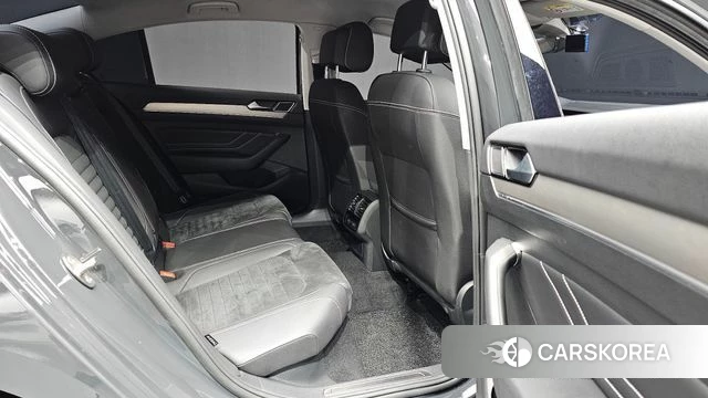 Volkswagen Passat GT (B8) 2021 Серый из Кореи, фото 3