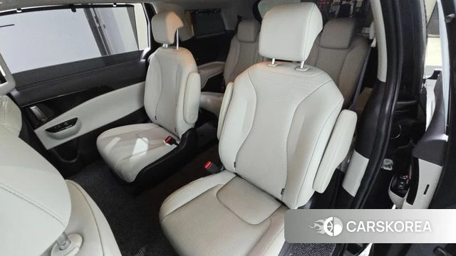 Kia Carnival 4th generation 2023 Черный из Кореи, фото 3