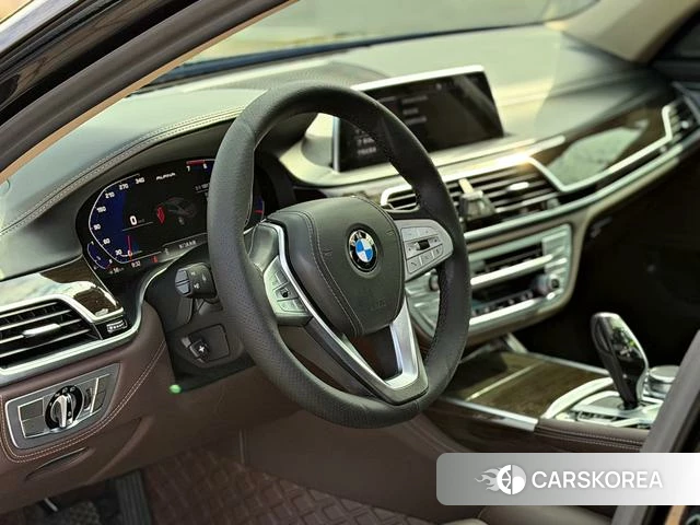 BMW 7 series 2021 Черный из Китая, фото 3