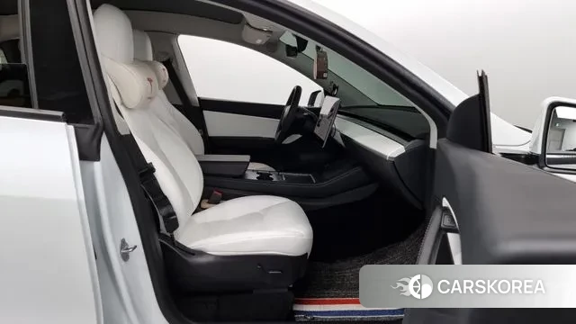 Tesla Model Y 2022 Белый из Кореи, фото 3