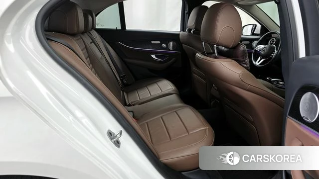 Mercedes-Benz E-Class W213 2019 Белый из Кореи, фото 3