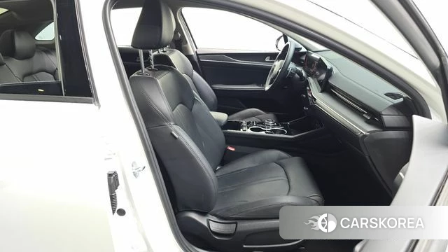 Kia The New K5 3rd generation 2023 Белый из Кореи, фото 3