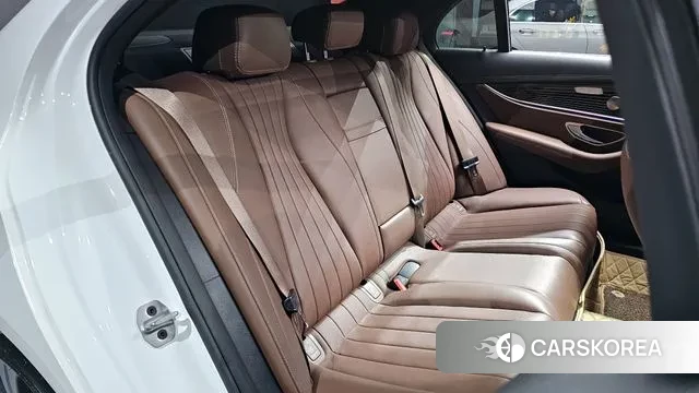 Mercedes-Benz E-Class W213 2021 Белый из Кореи, фото 3