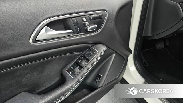 Mercedes-Benz GLA-Class X156 2019 Белый из Кореи, фото 3