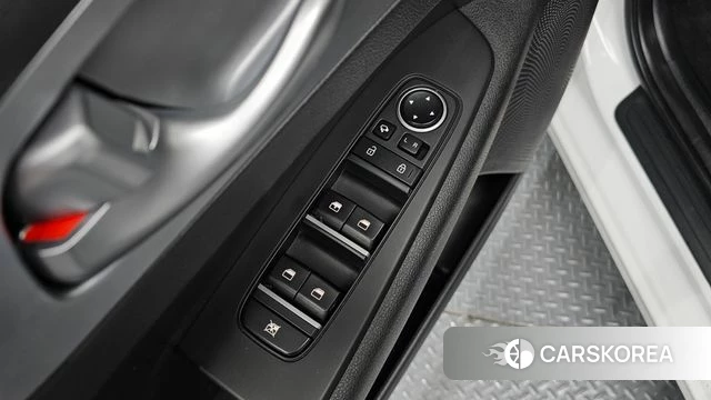 Kia The New K3 2nd generation 2022 Белый из Кореи, фото 3