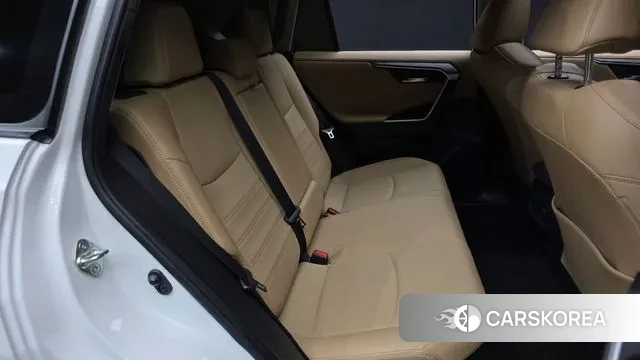 Toyota RAV4 5th Generation 2023 Белый из Кореи, фото 3