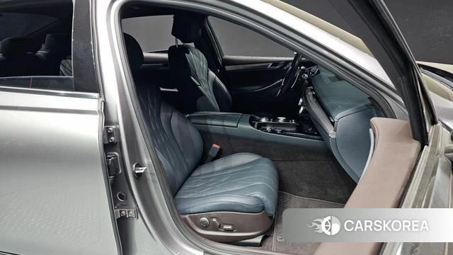 Genesis G80 (RG3) 2023 Серебристо-серый из Кореи, фото 3