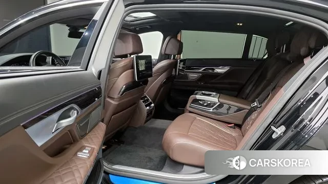 BMW 7 Series (G11) 2020 Черный из Кореи, фото 3