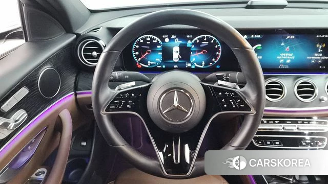 Mercedes-Benz E-Class W213 2022 Белый из Кореи, фото 3