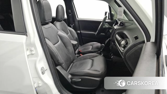 Jeep Renegade 2022 Белый из Кореи, фото 3