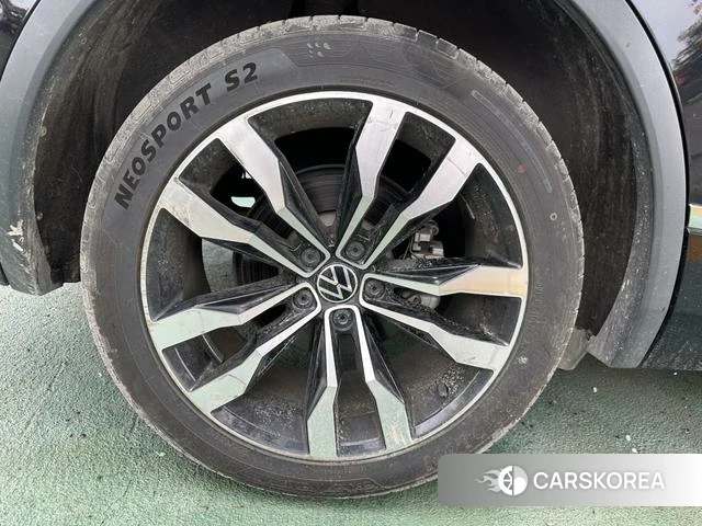 Volkswagen Tiguan L 2021 Черный из Китая, фото 3