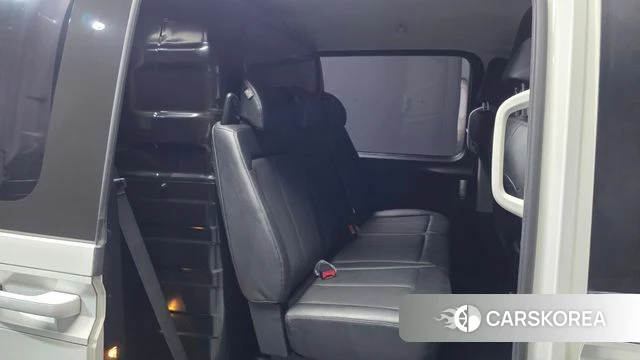 Hyundai Staria 2022 Белый из Кореи, фото 3