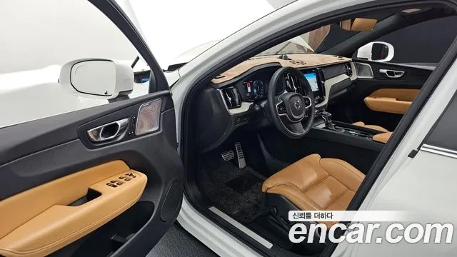 Volvo XC60 second Generation 2018 Белый из Кореи, фото 3