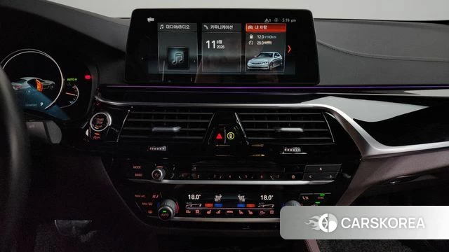 BMW 5 Series (G30) 2018 Белый из Кореи, фото 3