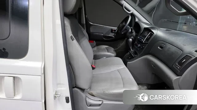 Hyundai The New Grand Starex 2019 Белый из Кореи, фото 3