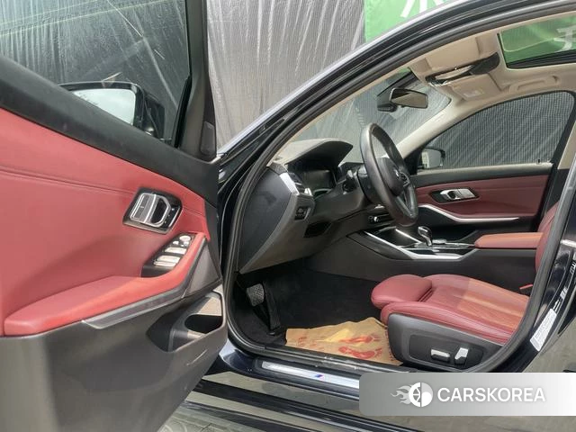 BMW 3 series 2022 Черный из Китая, фото 3