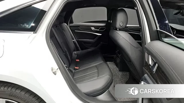 Audi A6 (C8) 2023 Белый из Кореи, фото 3
