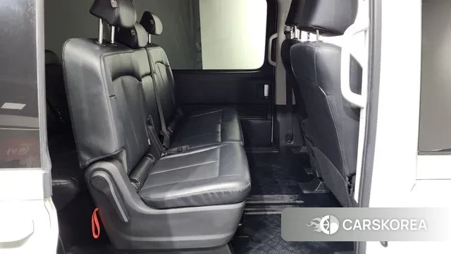 Hyundai Staria 2022 Белый из Кореи, фото 3