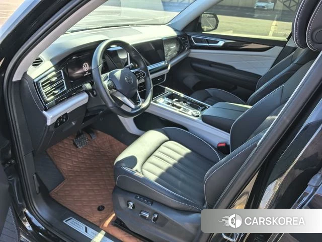 Volkswagen Tourang 2022 Черный из Китая, фото 3