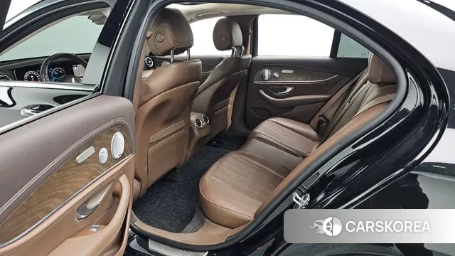 Mercedes-Benz E-Class W213 2019 Черный из Кореи, фото 3