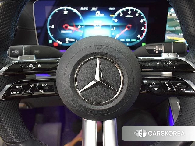 Mercedes-Benz E-Class W213 2022 Песочный из Кореи, фото 3