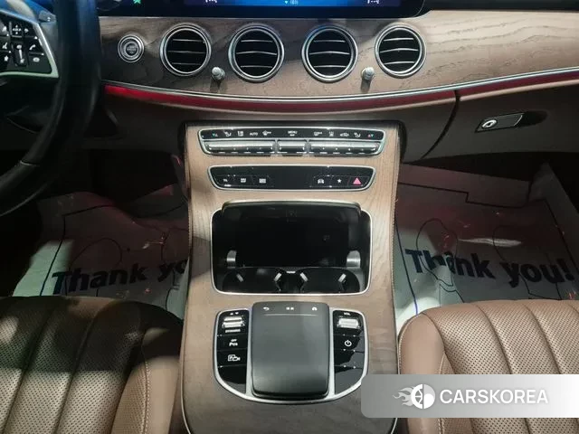 Mercedes-Benz E-Class W213 2022 Белый из Кореи, фото 3