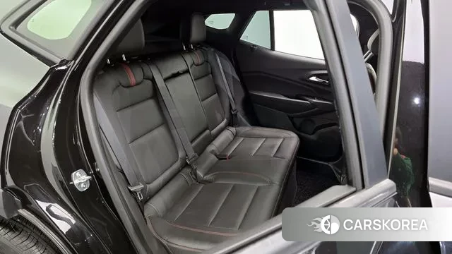 Chevrolet (GM Daewoo) Trax Crossover 2023 Черный из Кореи, фото 3