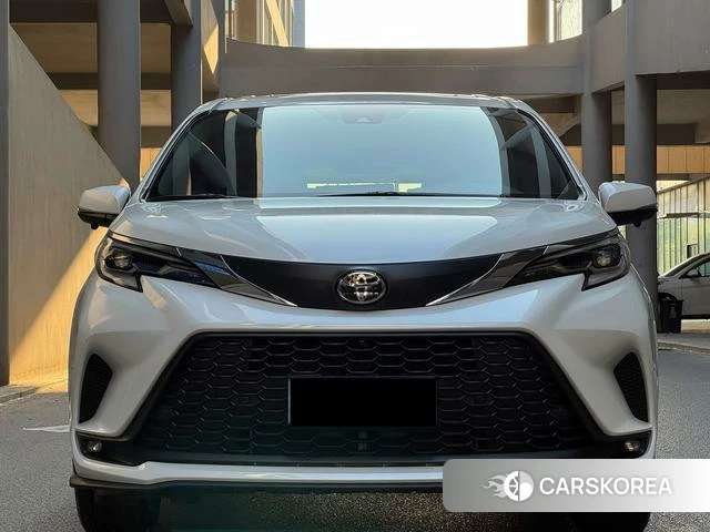 Toyota Grevia 2025 Белый из Китая, фото 3