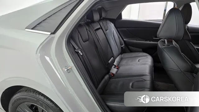 Hyundai Avante (CN7) 2020 Серебристо-серый из Кореи, фото 3