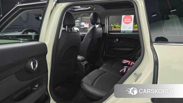 Mini Cooper Clubman 2021 Жемчужный цвет из Кореи, фото 3