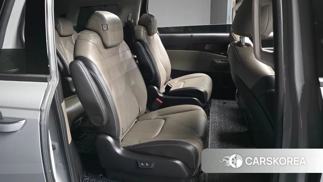 Kia The New Carnival 4th Generation 2024 Серебристо-серый из Кореи, фото 3