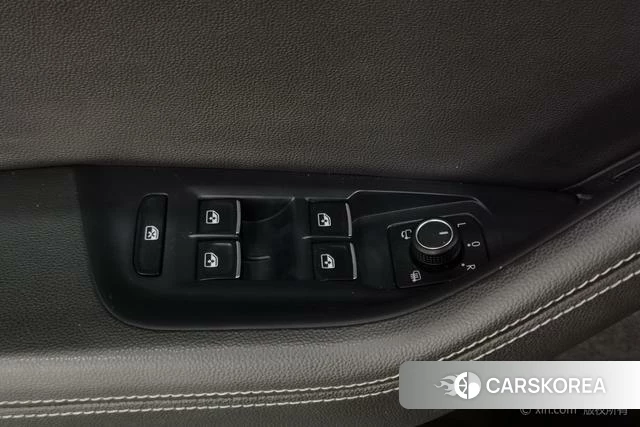 Volkswagen Magotan PHEV 2023 Черный из Китая, фото 3