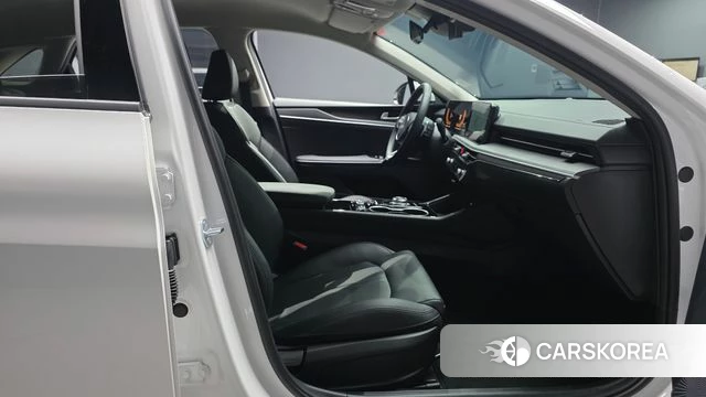 Kia The New K5 Hybrid 3rd generation 2025 Белый из Кореи, фото 3